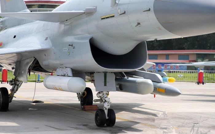 揭秘殲10“猛龍”進(jìn)化之路 從A到C全維度解析計算機(jī)系統(tǒng)集成